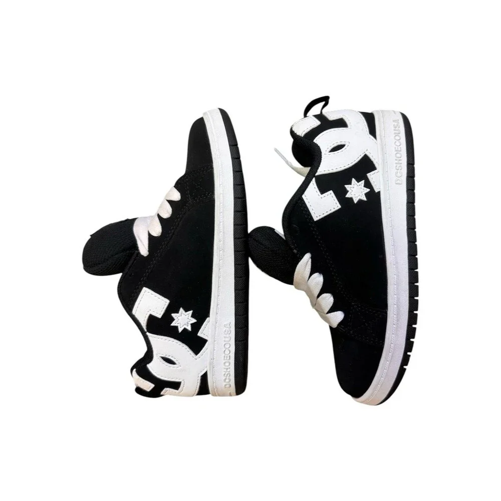 DC Court Graffik Youth Sneakers Black White Skate Shoes Size 3